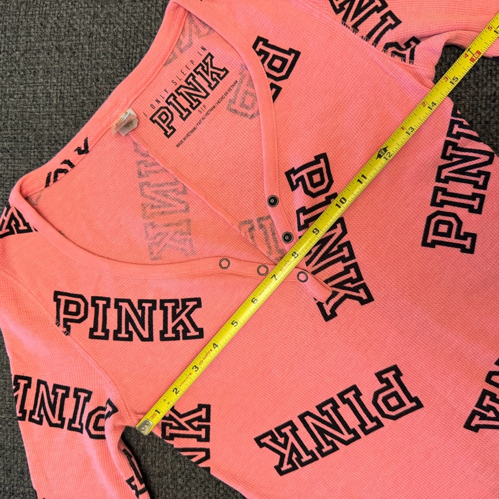 Victoria’s Secret PINK All Over Print Waffle Texture Thermal Onesie Size Small - Picture 9 of 12